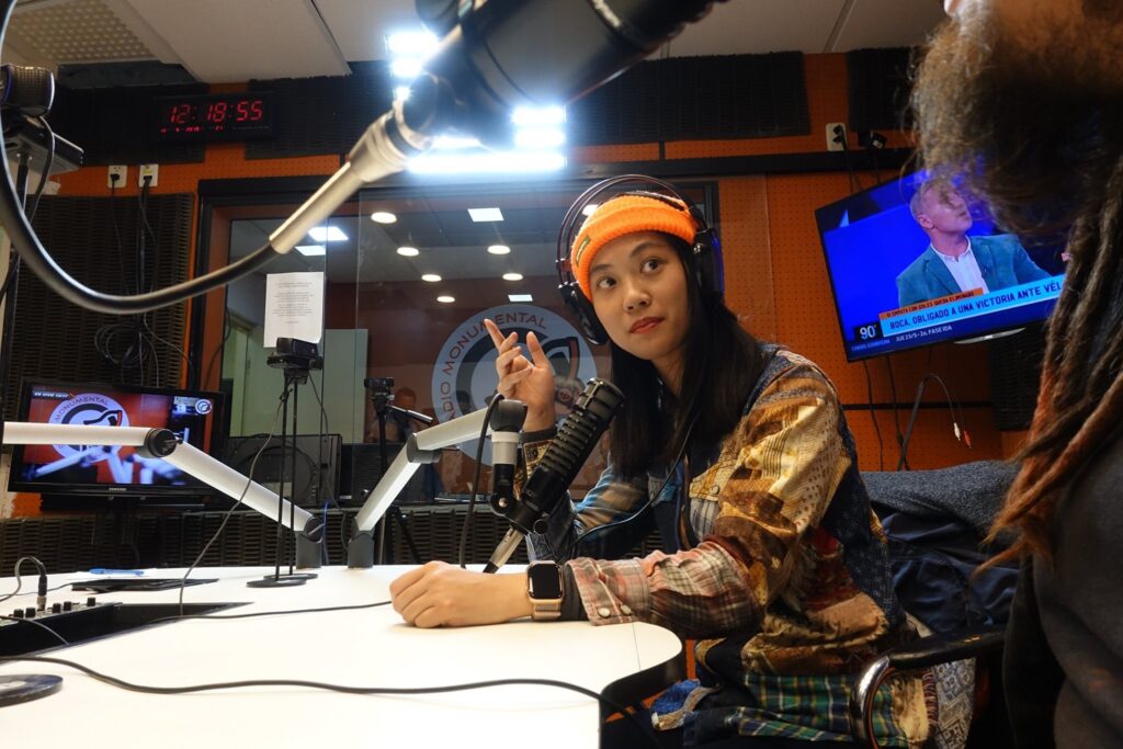 Radio interviews Yukko Chan about Le Eleccion in Bolivia